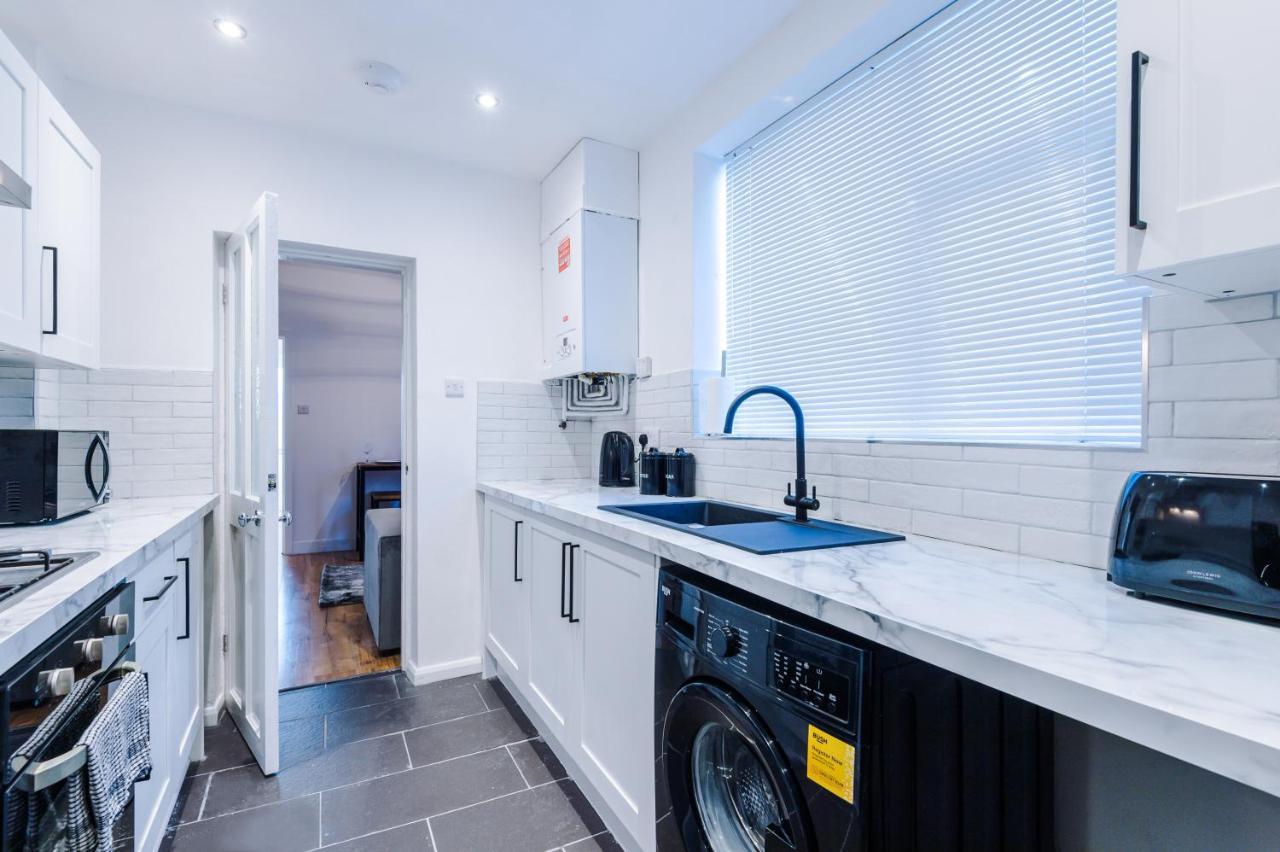 3 Bedroom House Manchester Hosted By Mcr Dens Екстер'єр фото