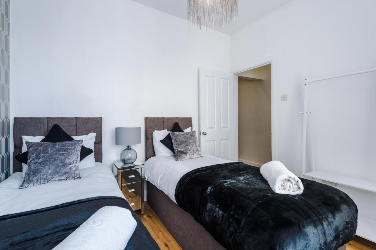 3 Bedroom House Manchester Hosted By Mcr Dens Екстер'єр фото