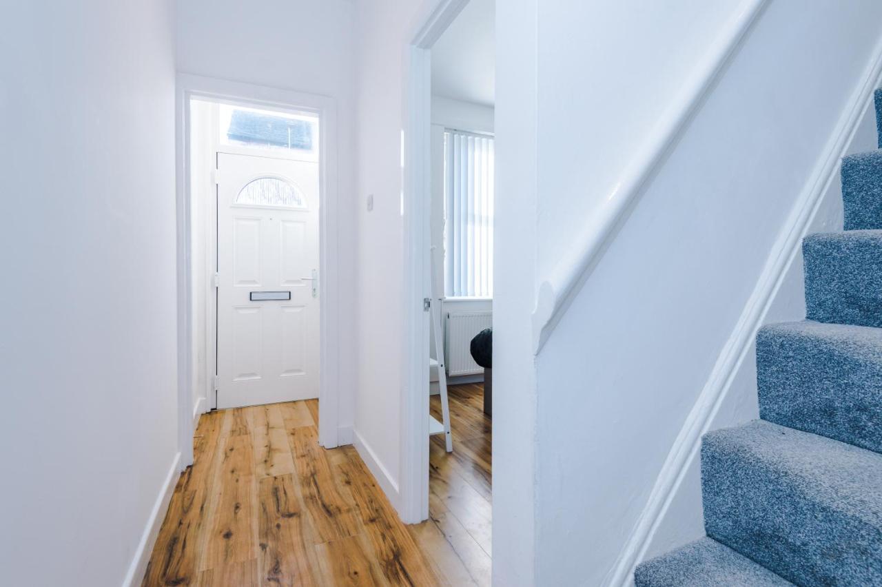 3 Bedroom House Manchester Hosted By Mcr Dens Екстер'єр фото