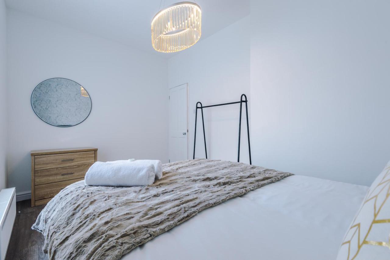 3 Bedroom House Manchester Hosted By Mcr Dens Екстер'єр фото