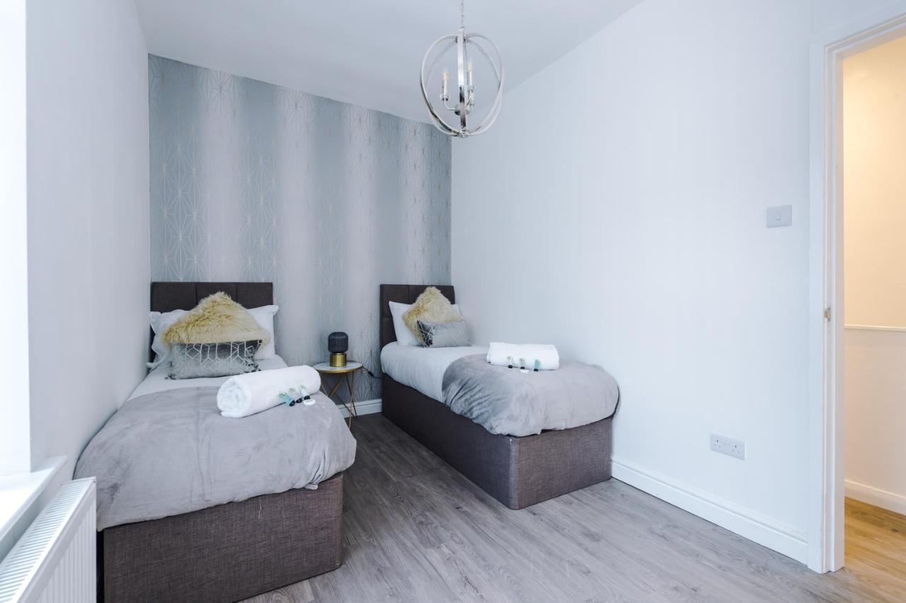 3 Bedroom House Manchester Hosted By Mcr Dens Екстер'єр фото