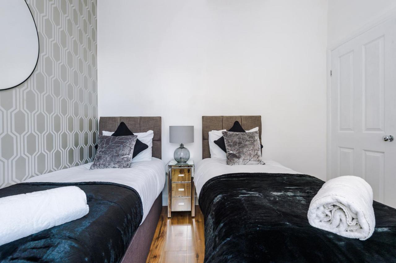 3 Bedroom House Manchester Hosted By Mcr Dens Екстер'єр фото