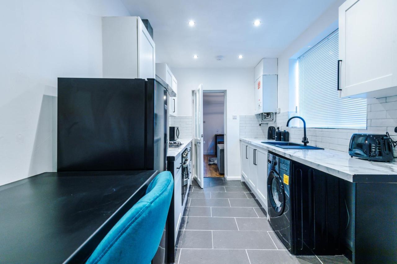 3 Bedroom House Manchester Hosted By Mcr Dens Екстер'єр фото